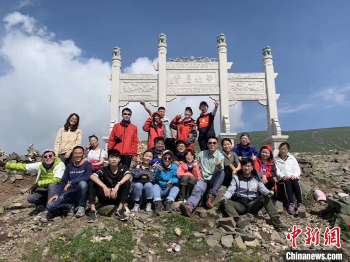 学会独立思考，去选择自己喜欢的风景，寻找心之所向的可能性。受访者供图