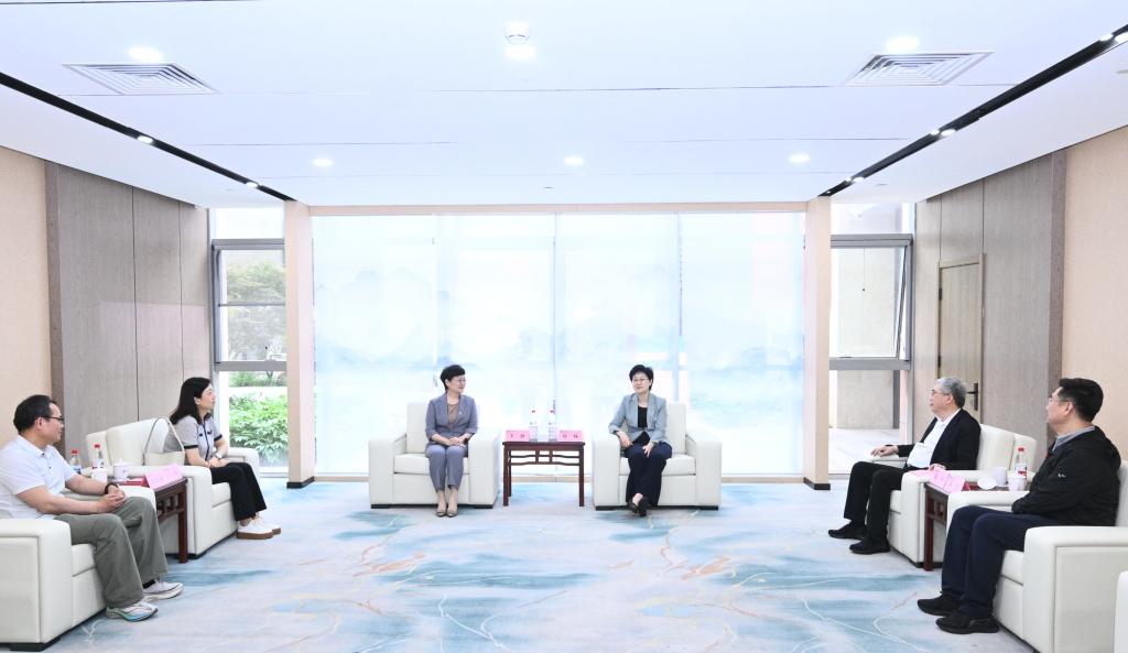 国务院参事室参事业务一司来我校开展“树立和践行正确政绩观”联学联建活动-北京邮电大学新闻网